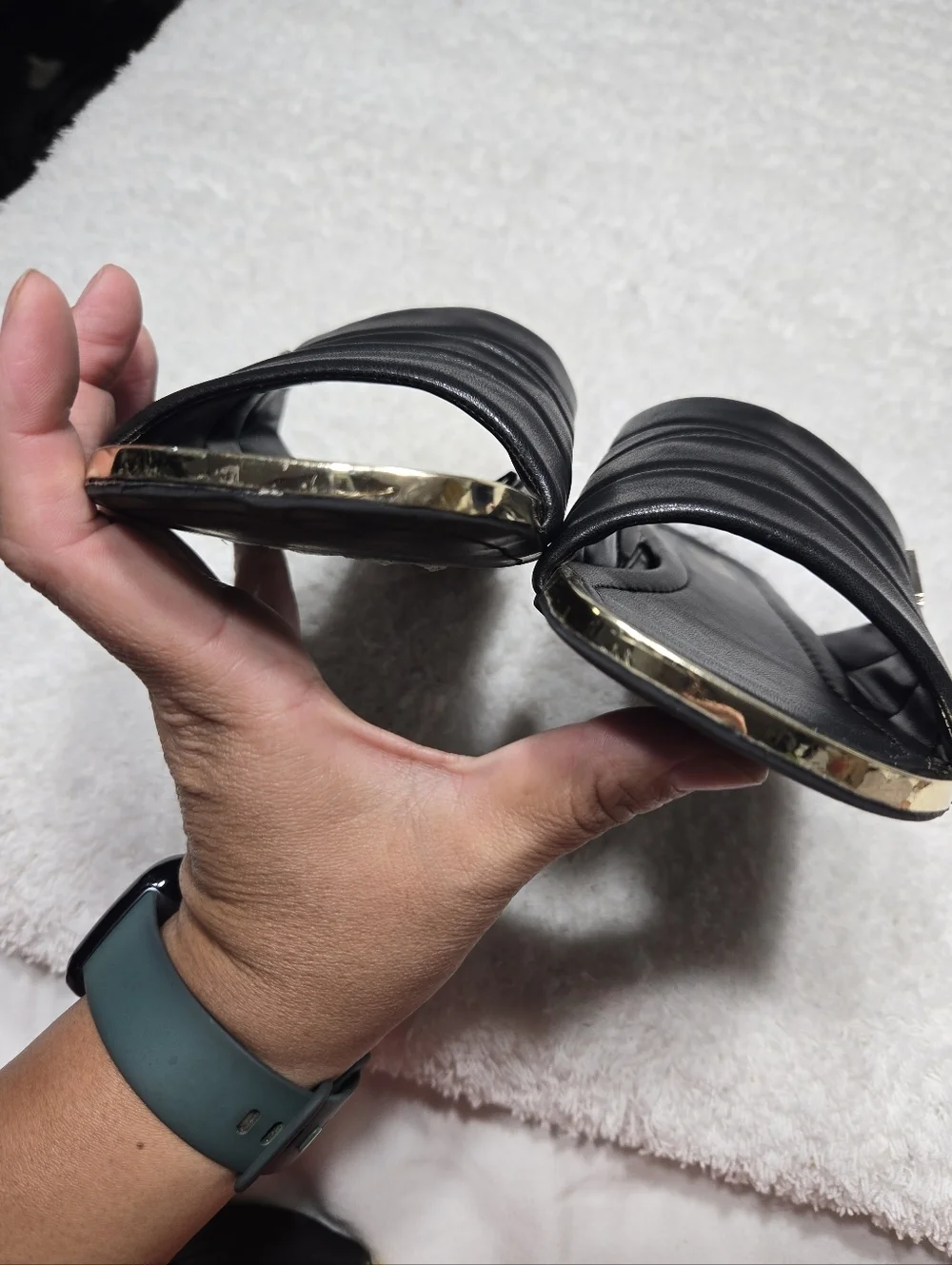 DKNY Black Sandals With Gold Accent Trim Sz 7.5